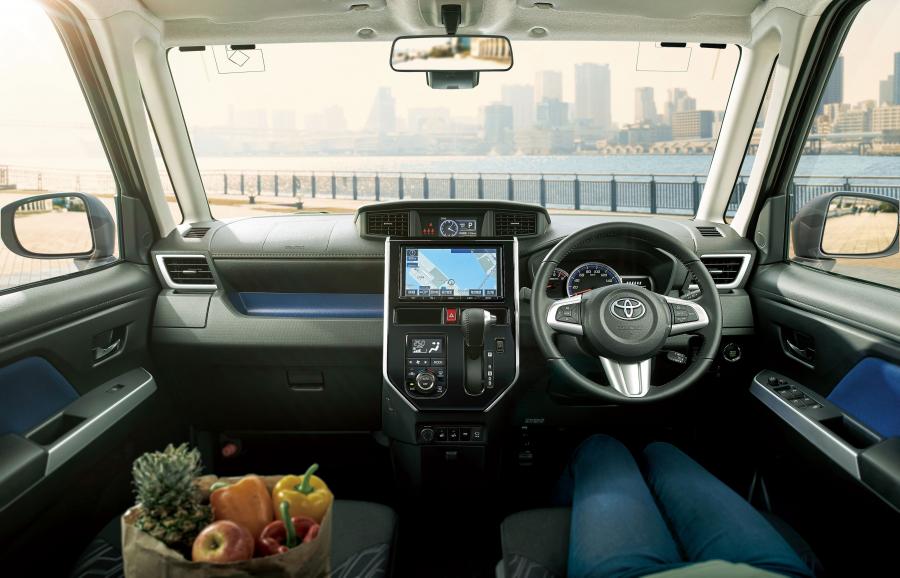 Торпедо Toyota Roomy 2016 года  (фото 24 из 28)